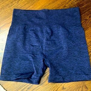Zyia Seamless Hustle Shorts. Navy. Size XL